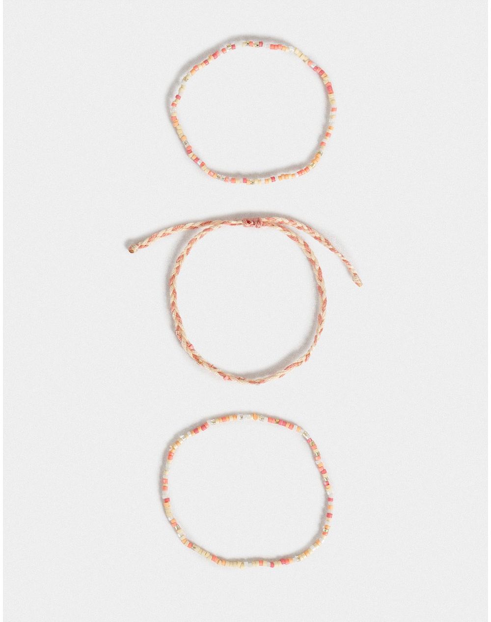 Colar coral de miçangas | TWINS, As Cariocas, image size:1000x1265